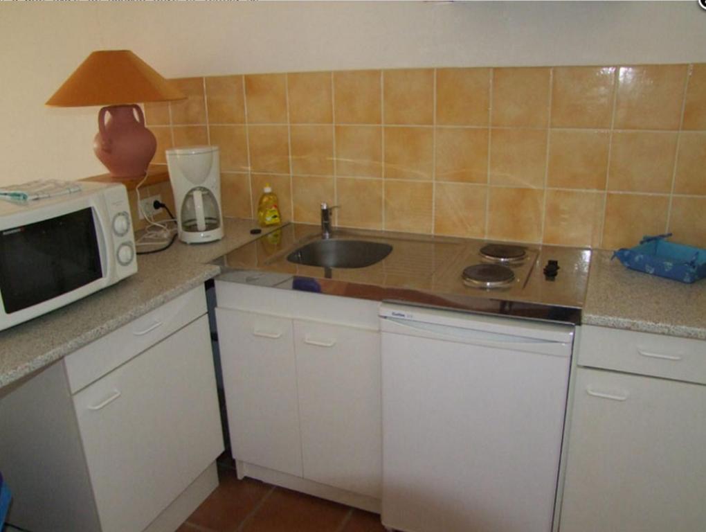 Appartements " Le Clos De La Cerisaie" Castillon-du-Gard Room photo