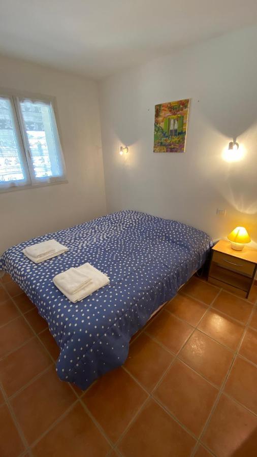 Appartements " Le Clos De La Cerisaie" Castillon-du-Gard Exterior photo