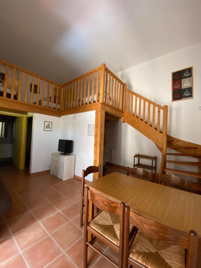 Appartements " Le Clos De La Cerisaie" Castillon-du-Gard Exterior photo