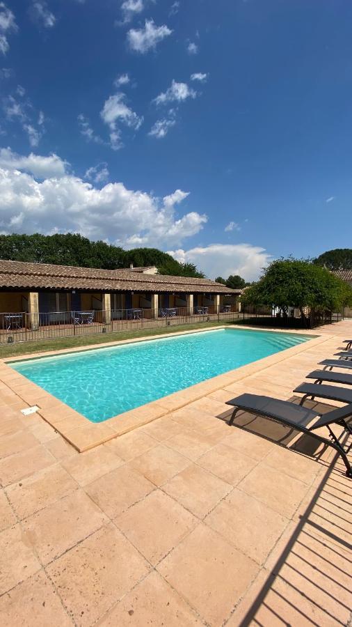Appartements " Le Clos De La Cerisaie" Castillon-du-Gard Exterior photo