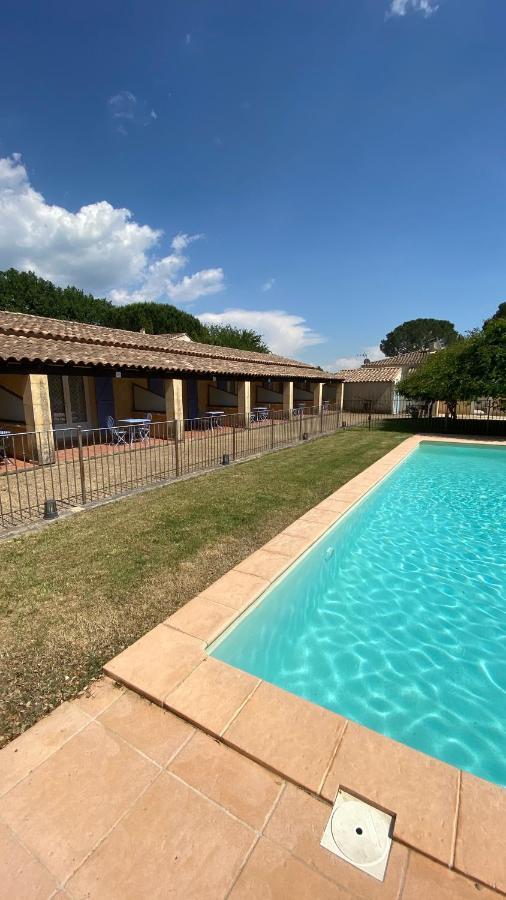 Appartements " Le Clos De La Cerisaie" Castillon-du-Gard Exterior photo